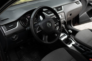 Skoda Octavia Comfortline 1.6 77kW Diisel manuual 2013 (7 foto / 15)