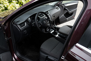 Skoda Octavia Comfortline 1.6 77kW Diisel manuual 2013 (8 foto / 15)