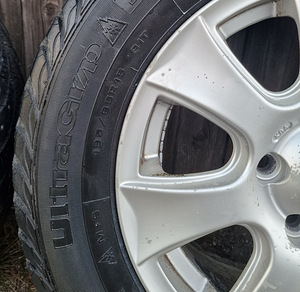 Оригинальные диски Mazda с зимними шинами Goodyear M+S 195/65r15 (5 фото из 7)