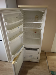 Tasuta külmkapp Whirlpool 159cm (1 foto / 2)