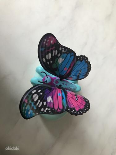 Летающая бабочка с батареями (фото #2)