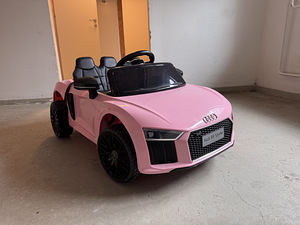 Laste auto. Audi. Nagu uus (1 foto / 5)