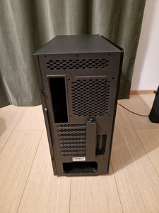 FULLTOWER korpus Macube 550 (nagu uus) (3 foto / 5)