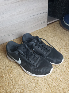 Jalanõud poistele (Nike) (1 foto / 3)