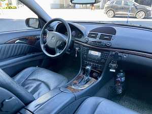 Mercedes-Benz E 270 (W211), 2003 (5 foto / 7)