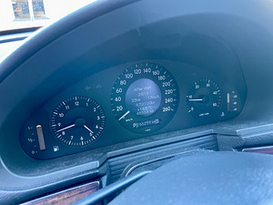 Mercedes-Benz E 270 (W211), 2003 (7 foto / 7)