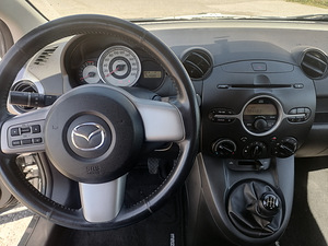 Mazda 2 1.3 55kw 2009a. (3 foto / 6)