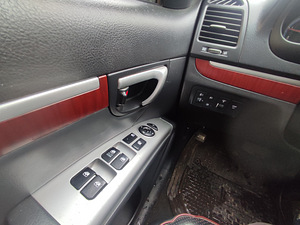 Продам Hyundai Santa Fe 2007 (2 фото из 13)