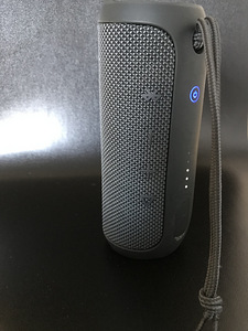 JBL essential (3 foto / 7)