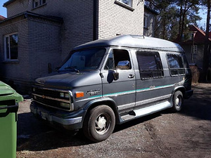 Продается chevrolet chevy van 20 (1 фото из 3)