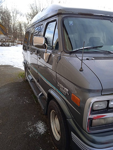 Продается chevrolet chevy van 20 (3 фото из 3)