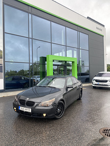 BMW 530 (1 foto / 10)
