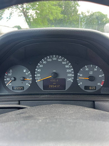 1999 Mercedes E220 CDI (12 foto / 12)