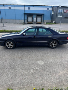 1999 Mercedes E220 CDI (7 foto / 12)