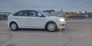 Ford Focus 2008 (1 фото из 4)