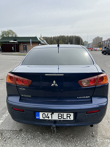 Mitsubishi Lancer 10 2009 (4 foto / 6)