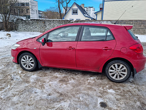 Toyota Auris 1.6 Бензин (2007) Автомат (1 фото из 5)