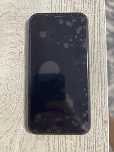Продам IPhone XR 64GB (2 фото из 2)