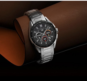 TAG Heuer Connected Calibre E4 with a Steel Bracelet, 45mm (5 foto / 6)