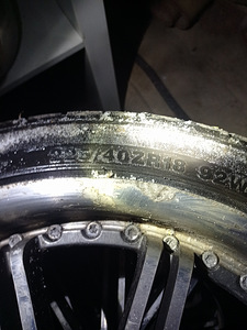 BMW kaheosalised 225/40zr18 veljed suve rehvidega 6mm (2 foto / 2)