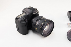 Canon 5D Mark III + Sigma 24-75mm F/2.8 (3 foto / 7)