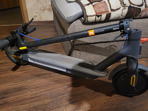 Roller Xiaomi Mi Electric Scooter 3 (1 foto / 2)