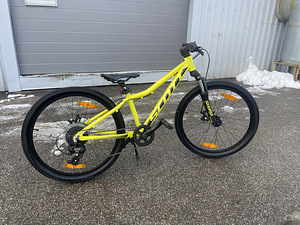 Scott scale JR 24 (2 фото из 2)