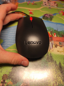 Абсолютно новая мышка lenovo (1 фото из 3)