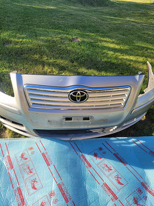 Toyota Avensis (2 foto / 7)