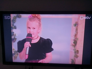 SAMSUNG UE40D5000 LED (2 foto / 2)