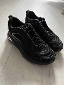 Кроссовки Nike Air Max 720 (2 фото из 4)