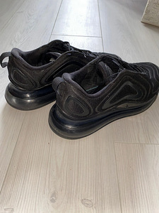 Кроссовки Nike Air Max 720 (3 фото из 4)