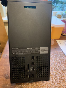 Xbox series x (5 фото из 6)