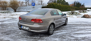 Volkswagen Passat Highline 2.0 155kW (7 foto / 15)