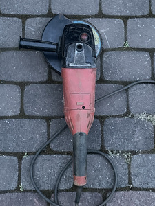 Milwaukee AG 21-230 (3 foto / 4)