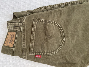 Джинсы LEVI’S (3 фото из 3)