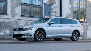 AUTORENT TALLINNAS (2 foto / 10)