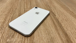 iPhone XR 64gb (2 foto / 4)