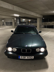 BMW E34 (2 фото из 9)