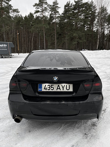 BMW E90 2.0 120KW M-PACKAGE SHADOWLINE (5 фото из 12)