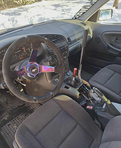 BMW E36 1.8 85KW MANUAAL (8 foto / 9)