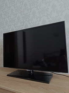Teler SAMSUNG Smart TV - 32" (1 foto / 8)