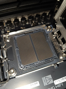 Asus ROG Strix X870-F Gaming WiFi - Emaplaat (4 foto / 9)