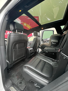 Volkswagen Tuareg 2012 (4 foto / 15)
