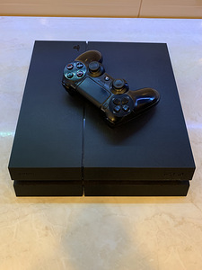 Play station 4 (1 фото из 1)