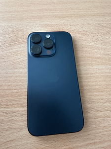 iPhone 15 pro (2 foto / 2)