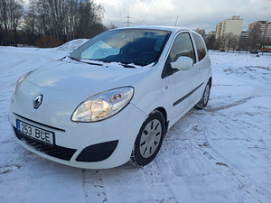 Auto rendile / autorent / wolt bolt (1 foto / 2)