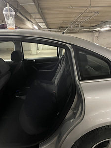 Volkswagen Passat 1.9 TDI (7 foto / 9)