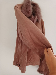 Размер куртки h & M L (2 фото из 3)