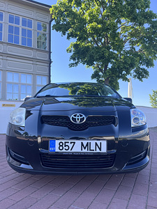Müüa Toyota Auris 1.4 71kW bensiin manuaal (2008 (8 foto / 15)